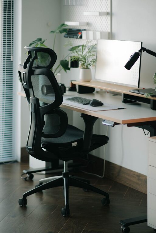 How to Create a Productive and Comfortable Home Office Space